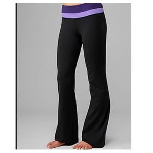 Lululemon Black / Purple / Lavander 4/6 0312